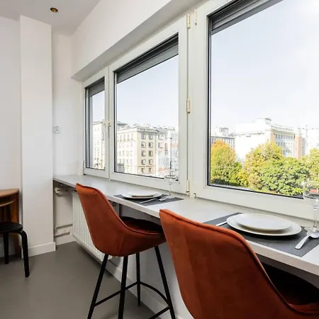 Sunbeam Centre Metro Politechnika Varsavia