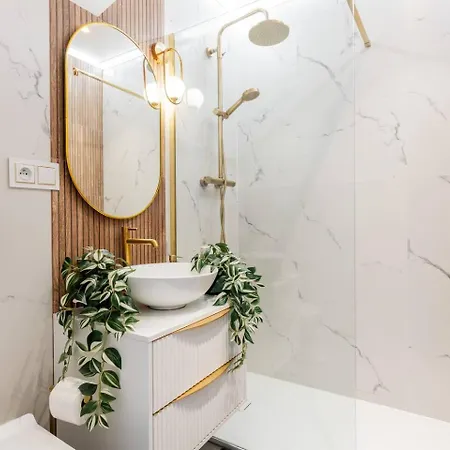 Sunbeam Centre Metro Politechnika * Varšava