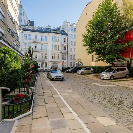 Sunbeam Centre Metro Politechnika 公寓 *